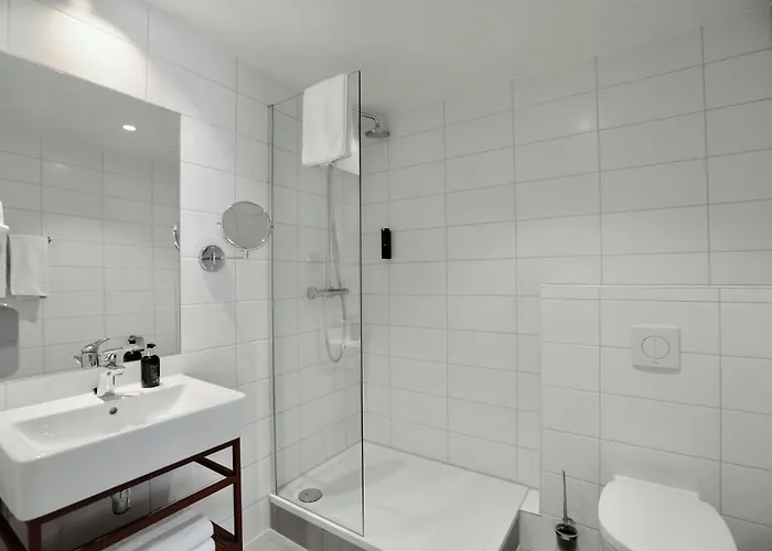 מלון דירות Cityden Bolo District 4*